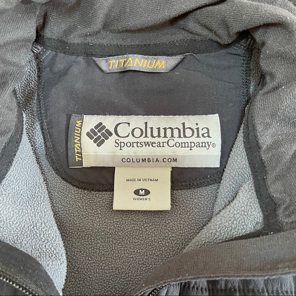 Columbia Titanium Softshell Jacket Med - image 2